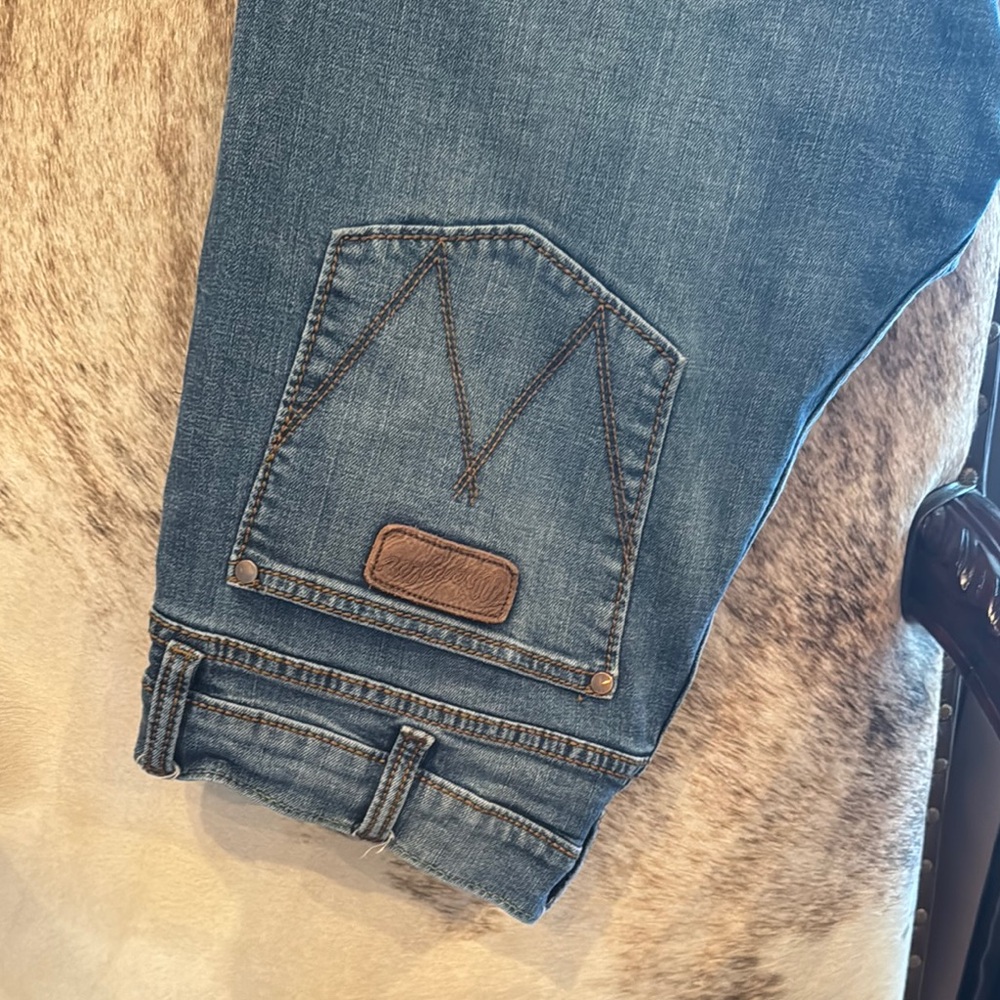 Wrangler Blue Bootcut Jeans Classic Style 2 pair!!